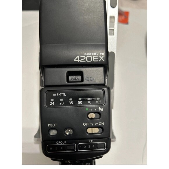 Canon Speedlite 420EX Shoe Mount Flash for Canon EOS With Case - Picture 2 of 3
